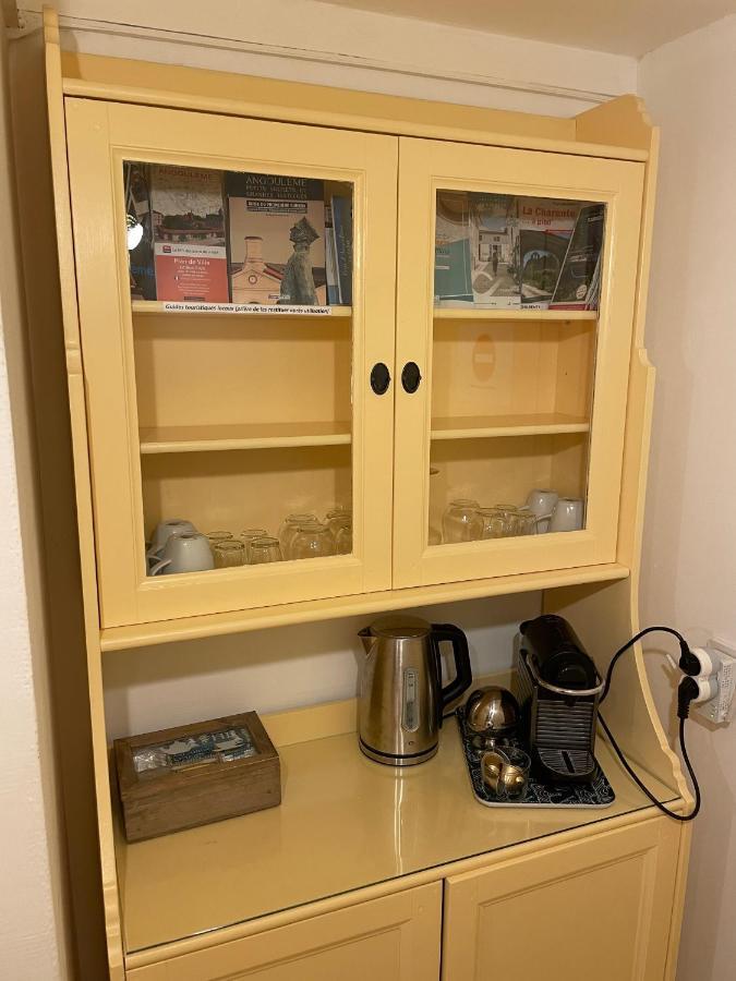 Merig'Home Chambre Bd Climatisee Dans Maison Avec Piscine Au Calme En Ville, Sdb & Toilettes Prives Angoulême Екстериор снимка